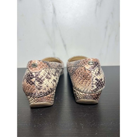 Bandolino Loafer Flats Women 6M Snakeskin Brown Slip On Leather - Picture 3 of 8